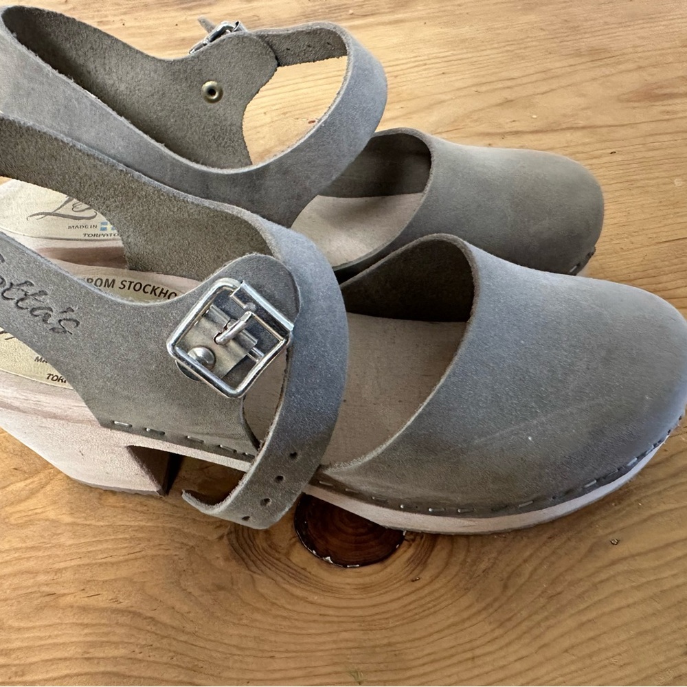 Lotta’s Taupe Clogs